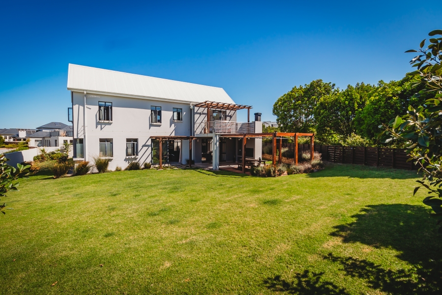 4 Bedroom Property for Sale in Kraaibosch Country Estate Western Cape